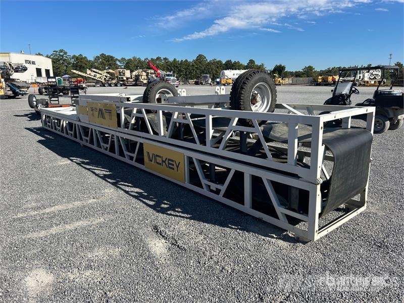 Vickwest PRS3660 36 in x 60 ft Portable Stacking Conveyor ( 건설 장비 - 기타