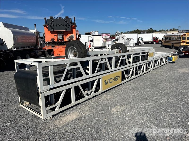 Vickwest PRS3660 36 in x 60 ft Portable Stacking Conveyor ( 건설 장비 - 기타