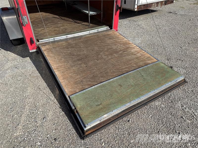  Vico 610SA 9 ft S/A Gooseneck Enclosed Trailer Furgons