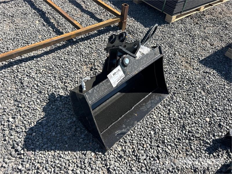 Vicsec VCT600 24 in Tilting Excavator Bucket (Unused) دلاء