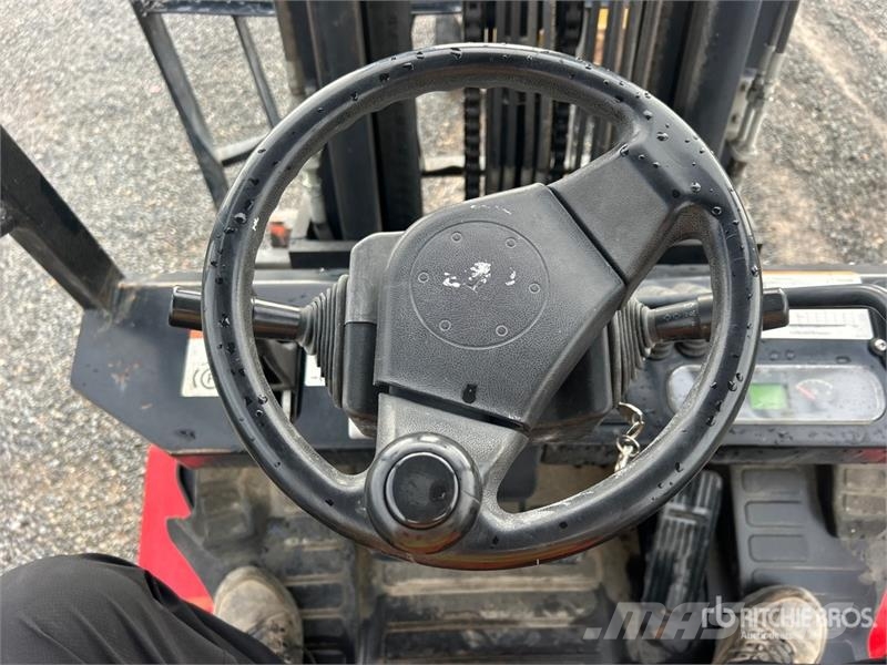 Viper FY30 5000 lb Pneumatic Tire Forklift Другие складские механизмы