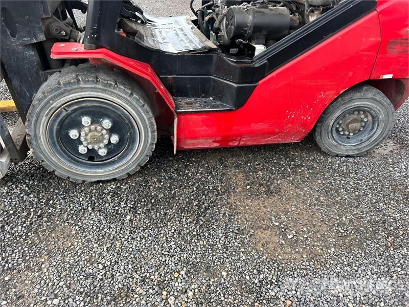 Viper FY30 5000 lb Pneumatic Tire Forklift Другие складские механизмы