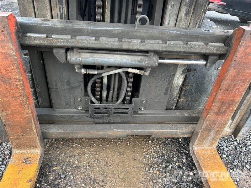 Viper FY30 5000 lb Pneumatic Tire Forklift Другие складские механизмы