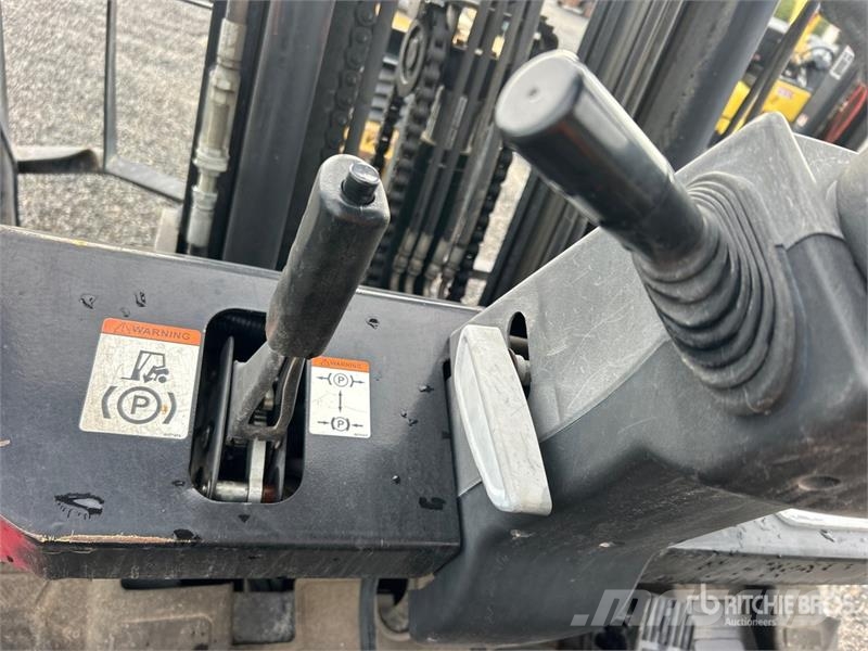 Viper FY30 5000 lb Pneumatic Tire Forklift Другие складские механизмы