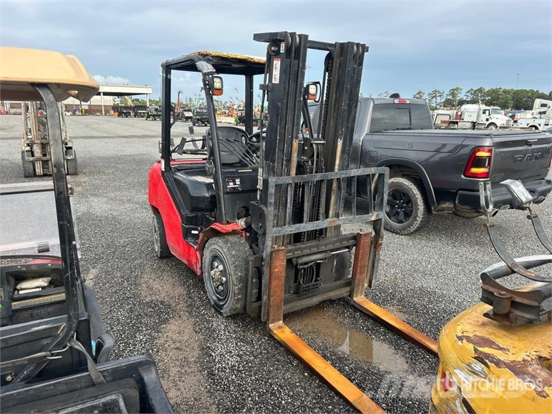 Viper FY30 5000 lb Pneumatic Tire Forklift Другие складские механизмы