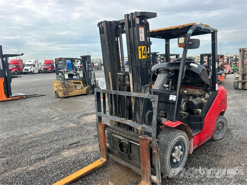 Viper FY30 5000 lb Pneumatic Tire Forklift Другие складские механизмы