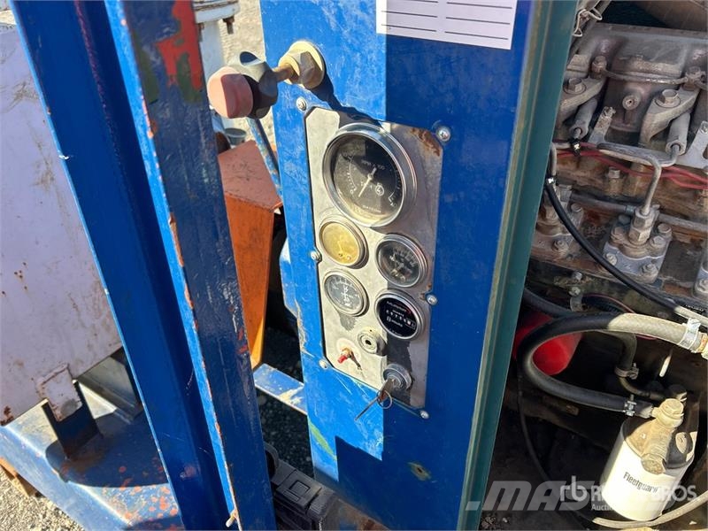 Vogelsang V186-10 Rotary Lube Skid-Mounted Water Pump Гідронасоси