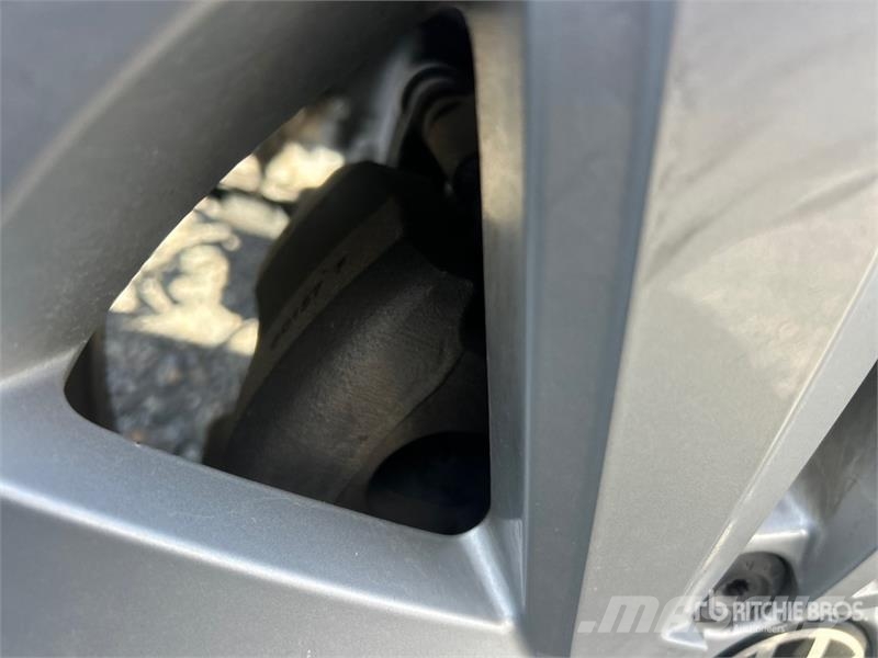 Volkswagen Atlas 2WD SUV (Inoperable) Automobili