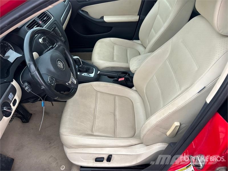 Volkswagen Jetta Automobile سيارات