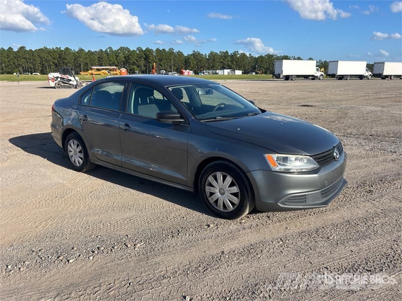 Volkswagen Jetta Automobile Automašīnas