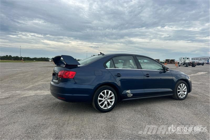Volkswagen Jetta Automobile Automašīnas
