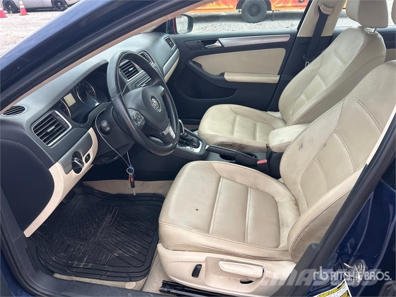 Volkswagen Jetta Automobile Automašīnas