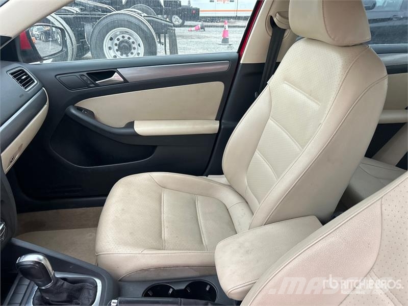 Volkswagen Jetta Automobile سيارات