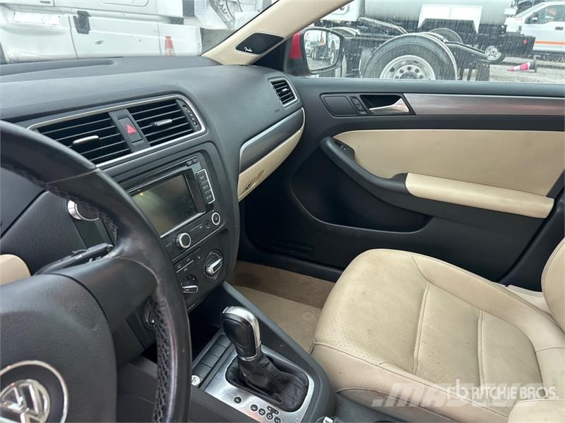 Volkswagen Jetta Automobile سيارات