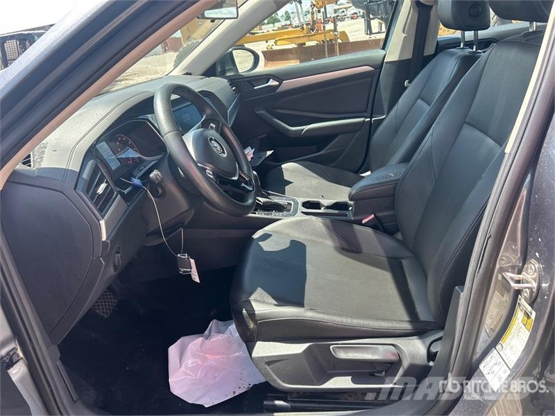 Volkswagen Jetta Automobile Samochody osobowe