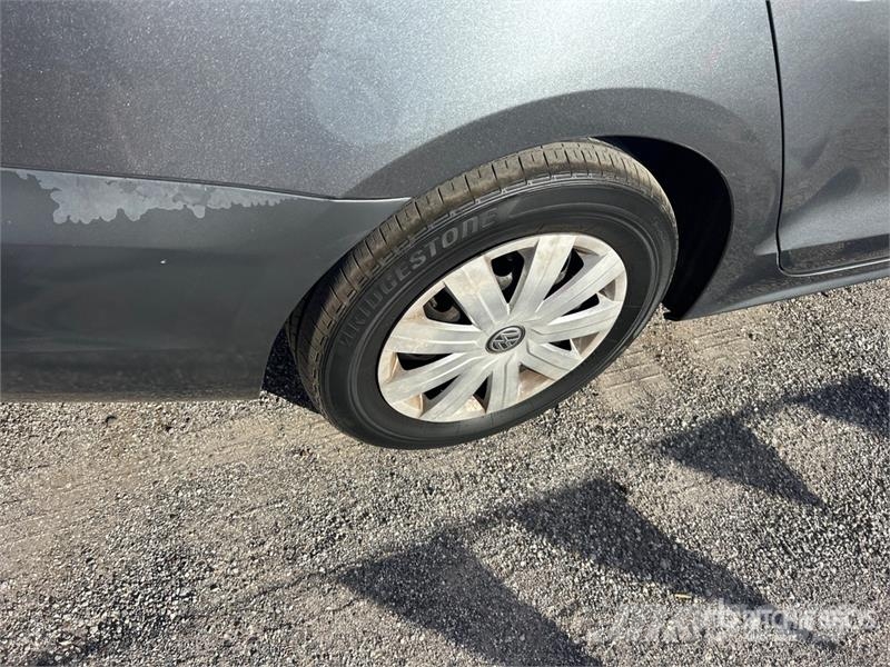 Volkswagen Jetta Automobile Automašīnas