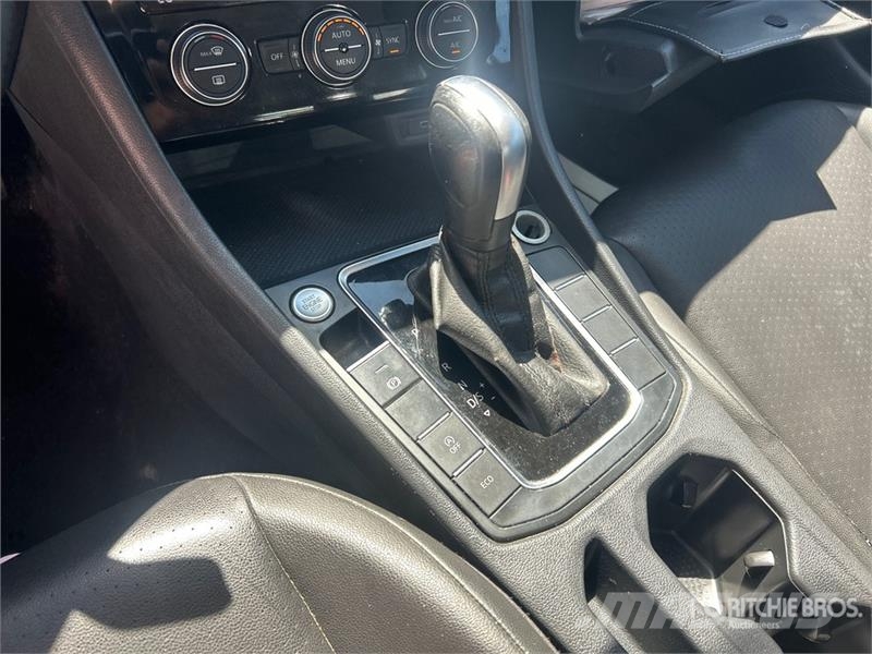 Volkswagen Jetta Automobile Samochody osobowe