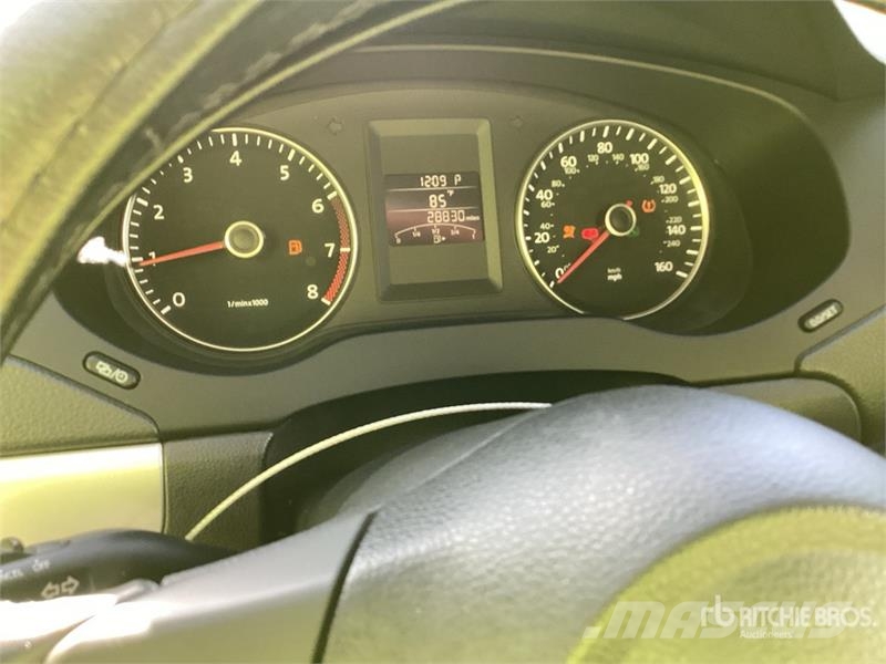 Volkswagen Jetta SE Automobile (Inoperable) PKWs