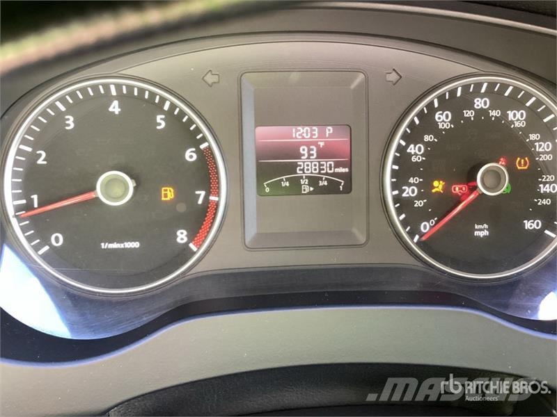 Volkswagen Jetta SE Automobile (Inoperable) PKWs