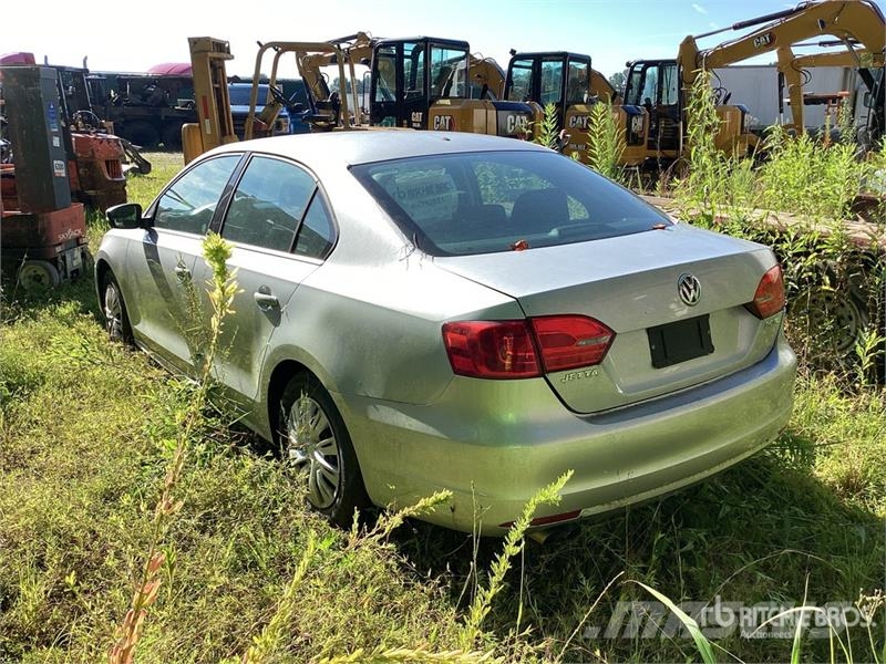 Volkswagen Jetta SE Automobile (Inoperable) PKWs