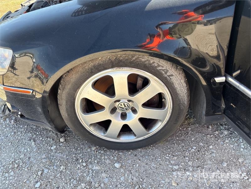 Volkswagen Phaeton AWD Automobile (Inoperable) Automašīnas