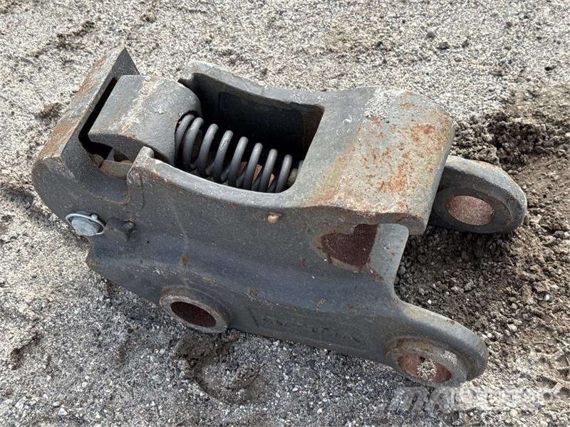 Volvo 11 in Quick Coupler Hitre spojke