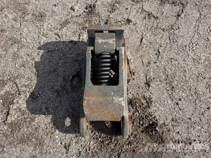 Volvo 11 in Quick Coupler Hitre spojke