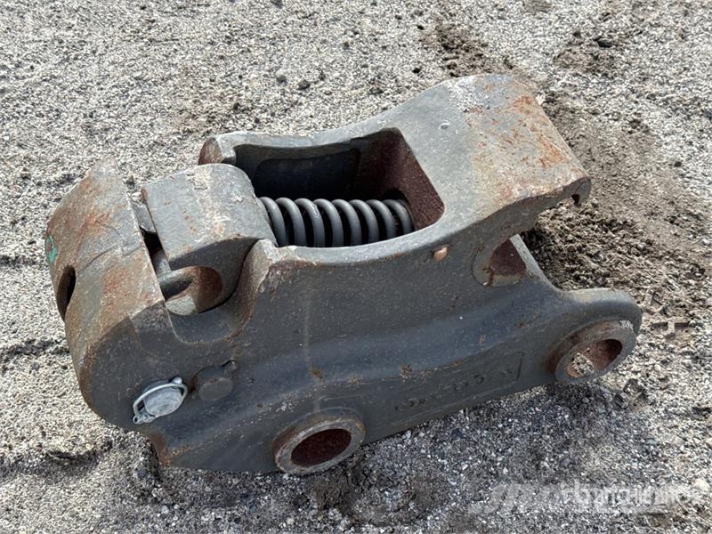 Volvo 11 in Quick Coupler Hitre spojke