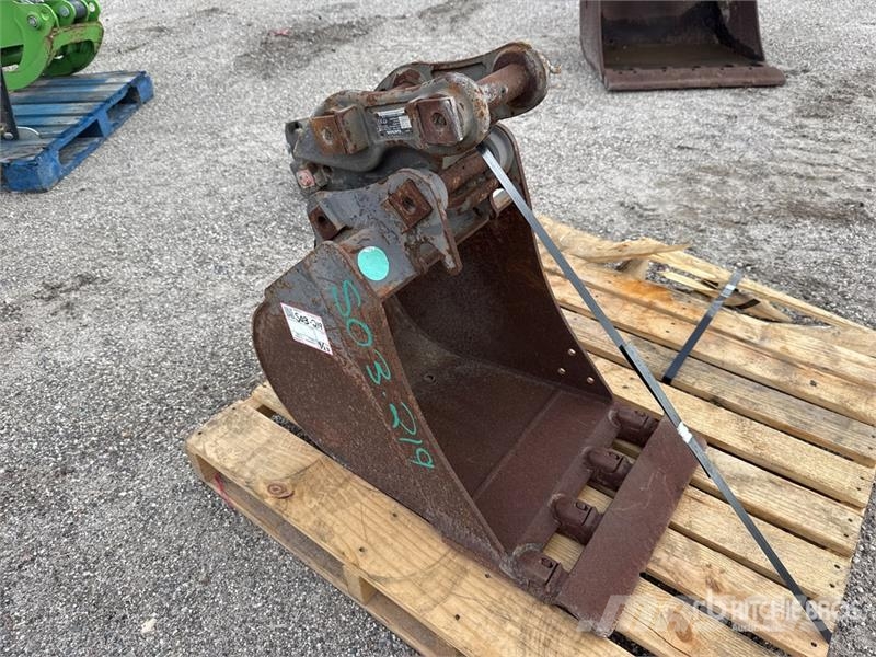 Volvo 17 in Digging Excavator Bucket دلاء