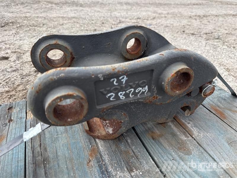 Volvo 6 in Quick Coupler Hitre spojke