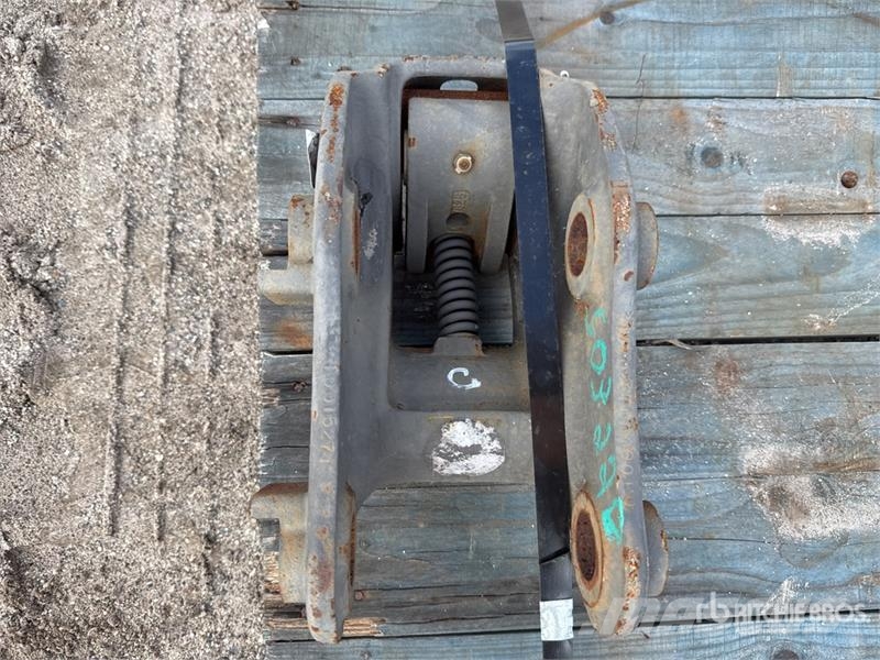 Volvo 6 in Quick Coupler Hitre spojke