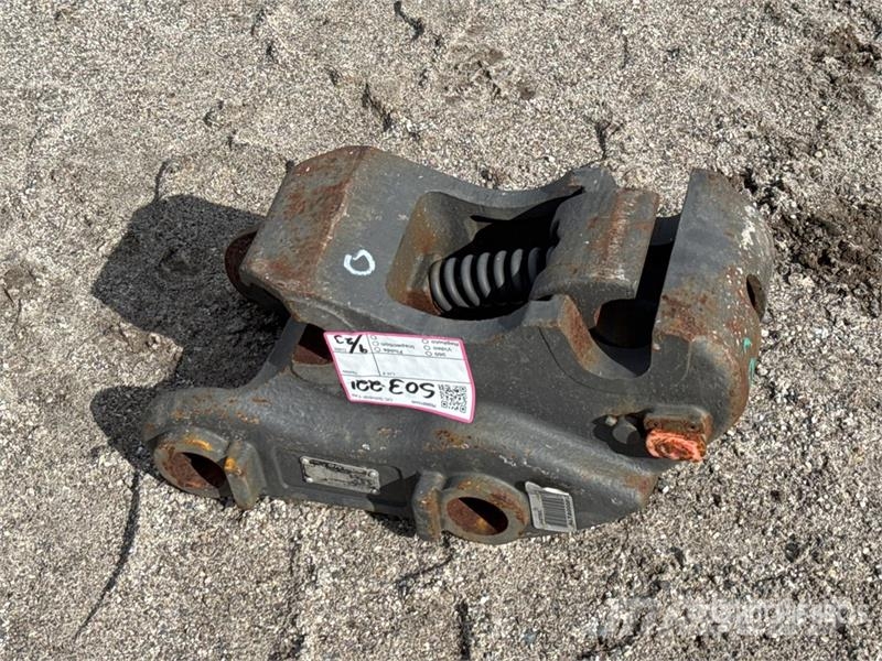 Volvo 8 in Quick Coupler Hitre spojke