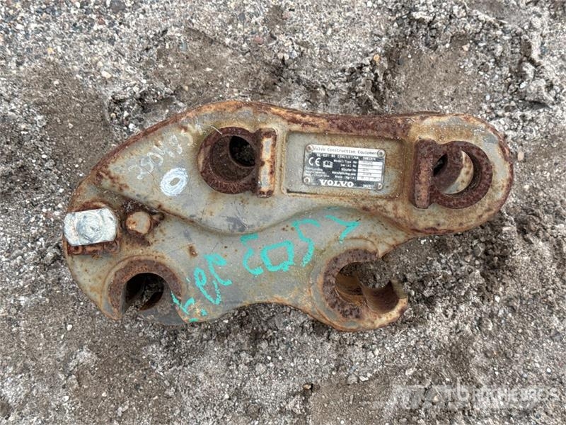 Volvo 9 in Quick Coupler Hitre spojke
