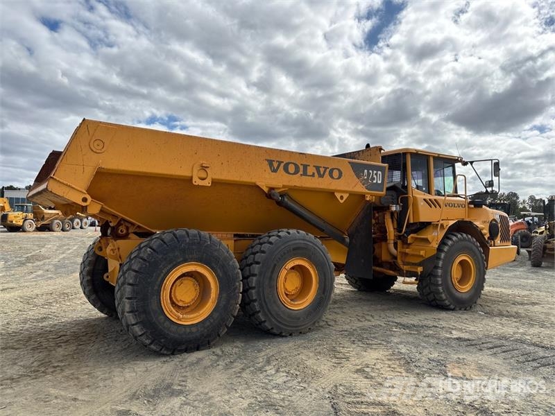 Volvo A25D Terrængående lastbiler