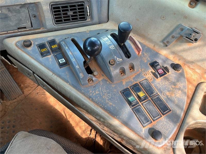 Volvo A25D Terrængående lastbiler