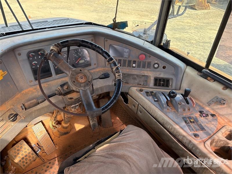 Volvo A25D Terrængående lastbiler