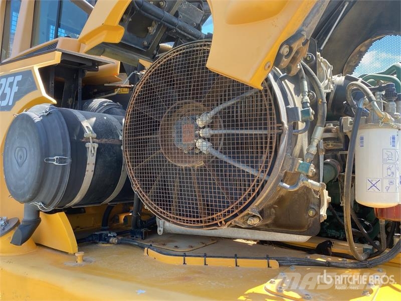 Volvo A25F Dumper - Knickgelenk