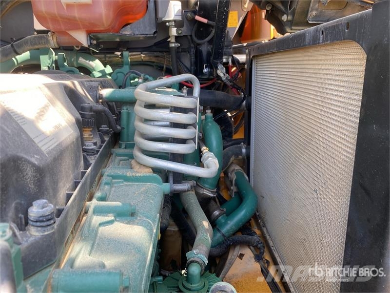 Volvo A25F Dumper - Knickgelenk