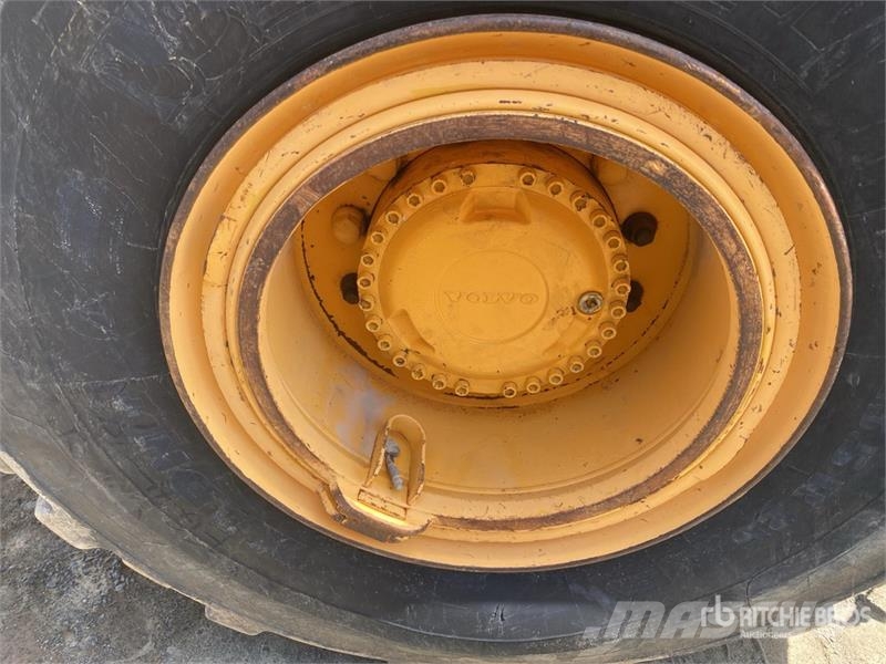 Volvo A25F Dumper - Knickgelenk
