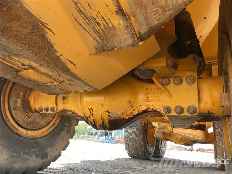 Volvo A25F Dumper - Knickgelenk