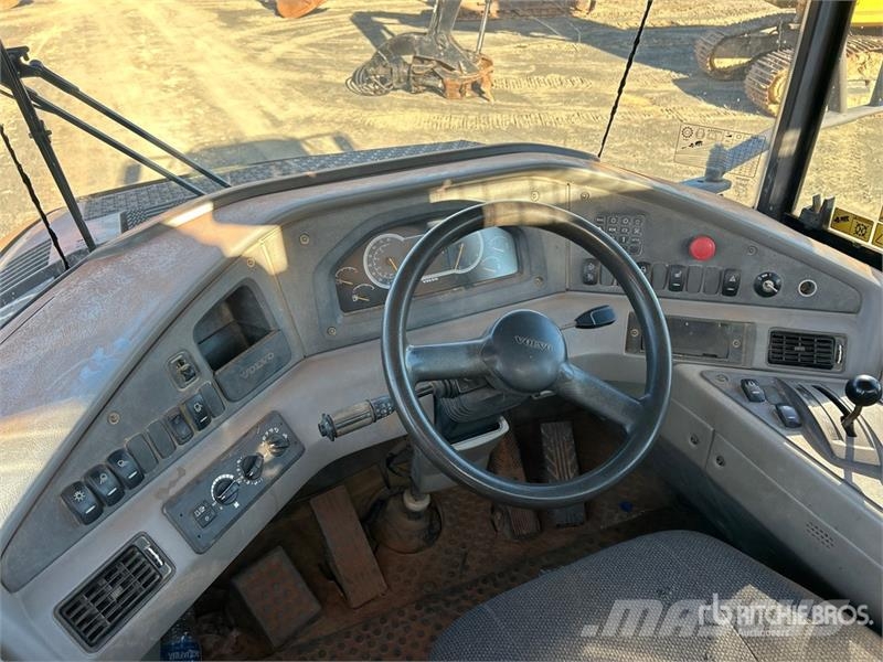 Volvo A30F Articulated Dump Truck Kloubové dempry