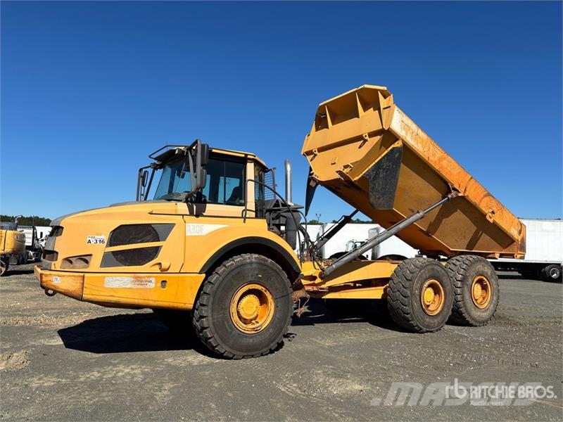 Volvo A30F Articulated Dump Truck Caminhão basculante articulado ADT