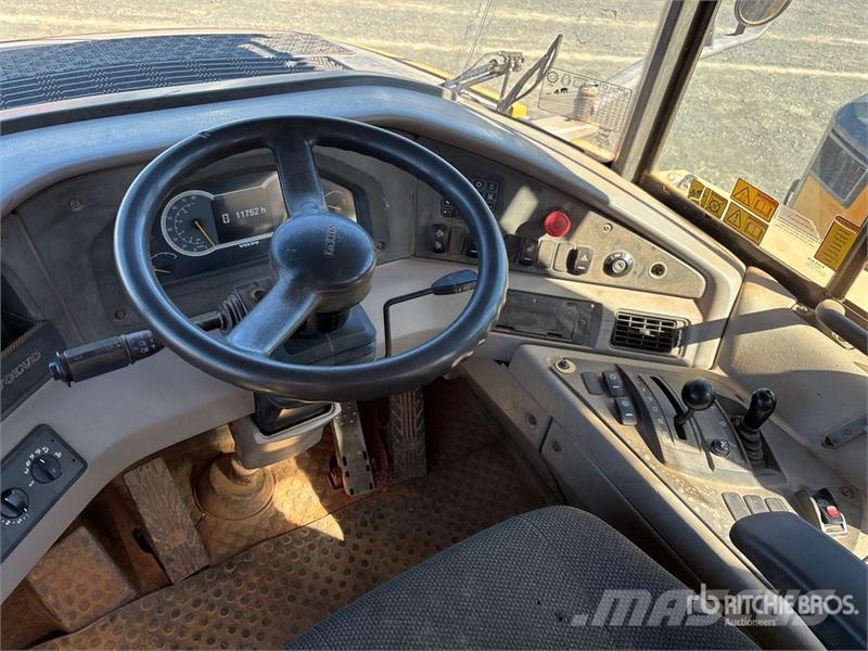 Volvo A30F Articulated Dump Truck Caminhão basculante articulado ADT