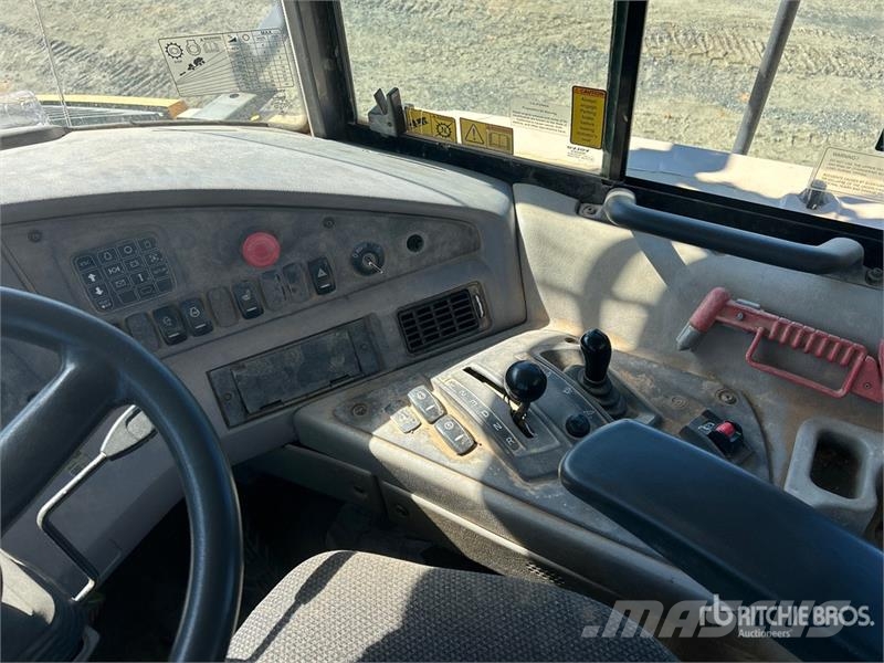 Volvo A30F Articulated Dump Truck 연결식 홀러