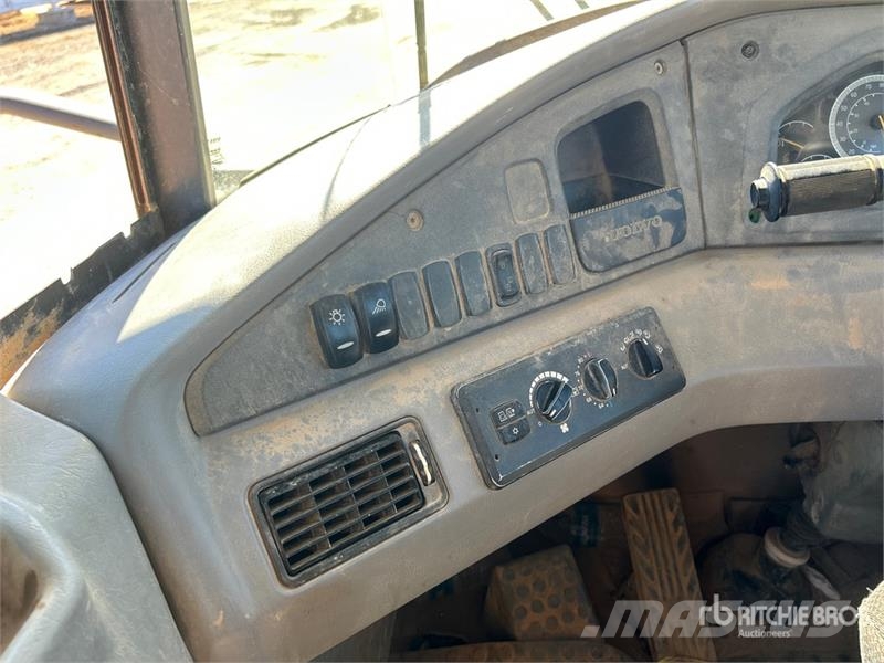 Volvo A30F Articulated Dump Truck 연결식 홀러