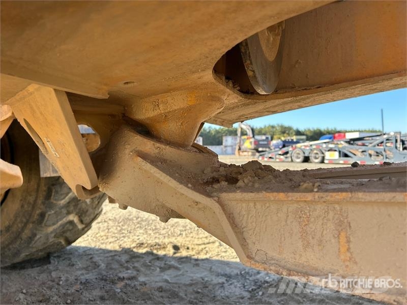 Volvo A30G 연결식 홀러