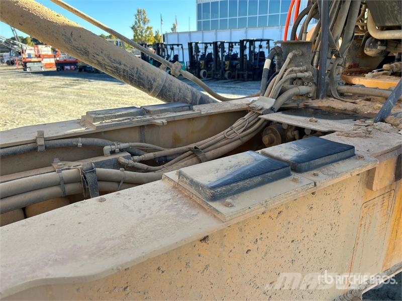 Volvo A30G 연결식 홀러