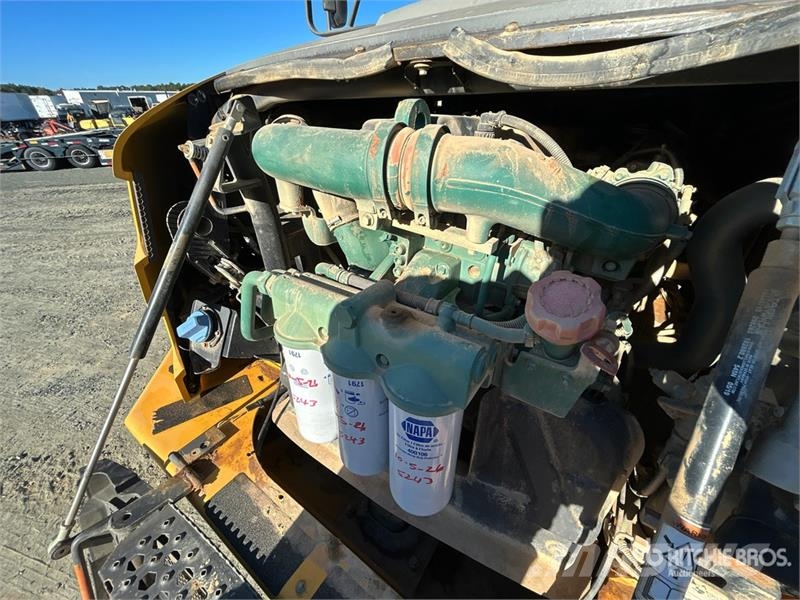 Volvo A30G 연결식 홀러