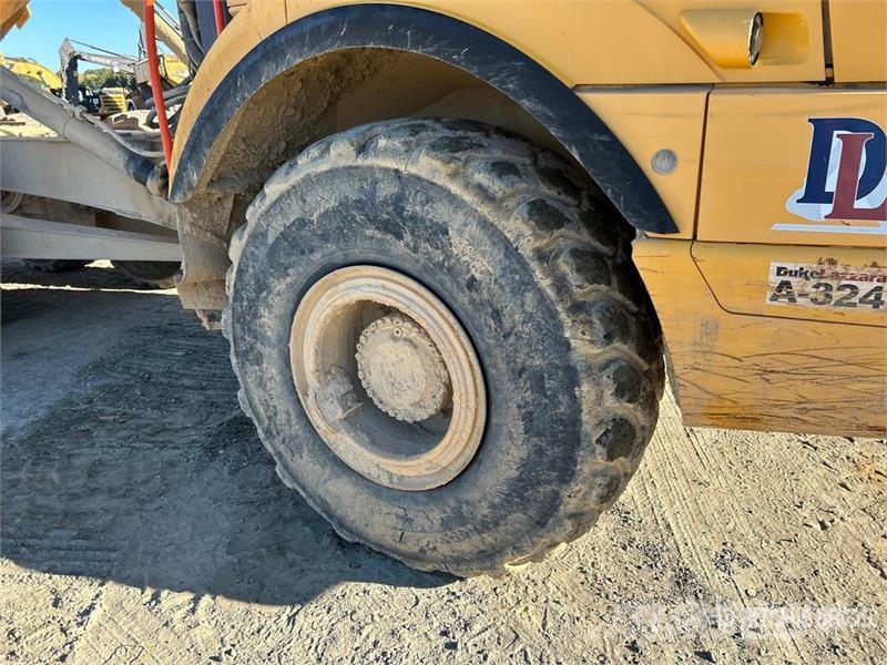 Volvo A30G 연결식 홀러