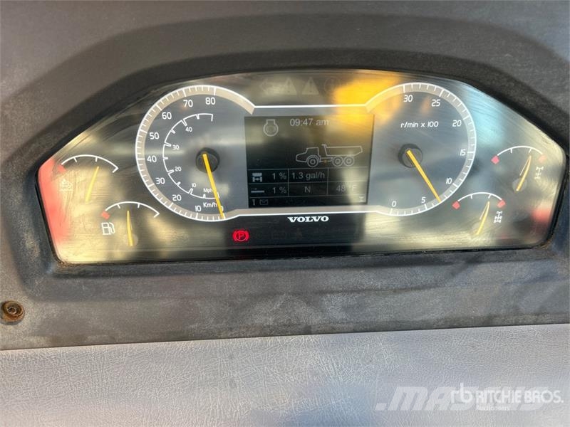 Volvo A30G 연결식 홀러